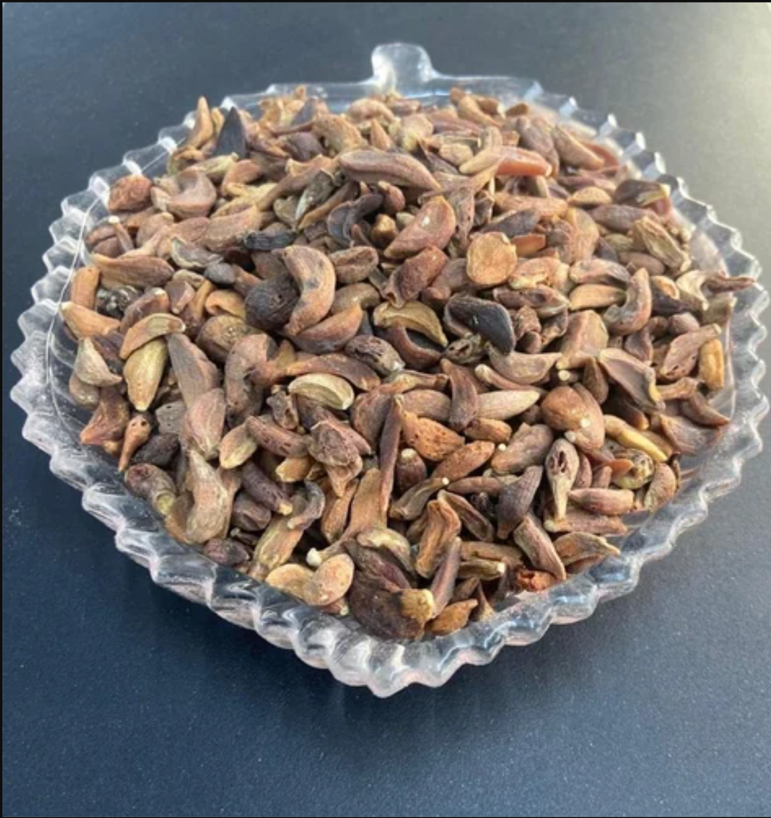 Dehydrated Garlic Flakes Black Brown